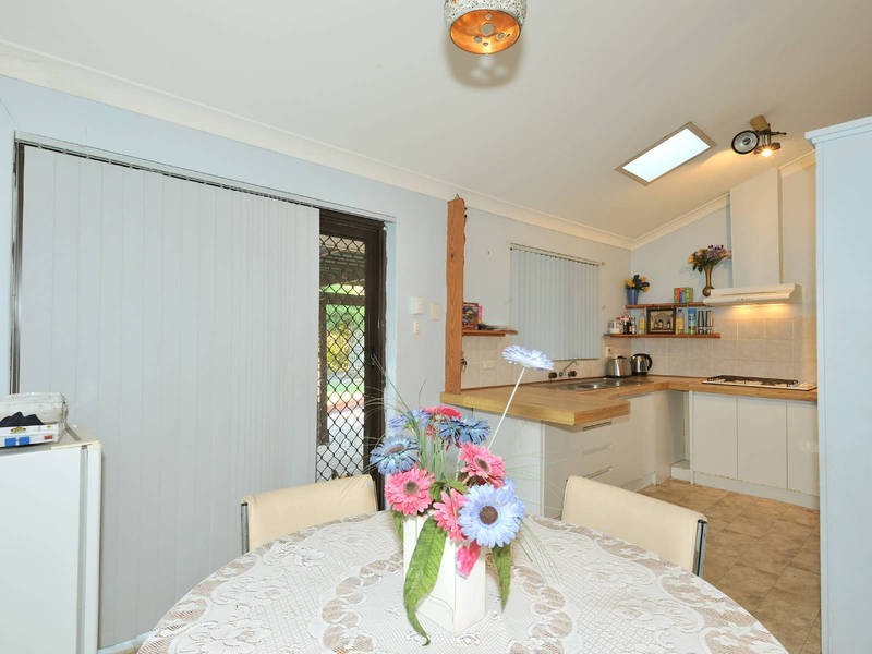 40 Haselmere Circus, Rockingham WA 6168