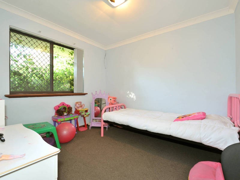 40 Haselmere Circus, Rockingham WA 6168