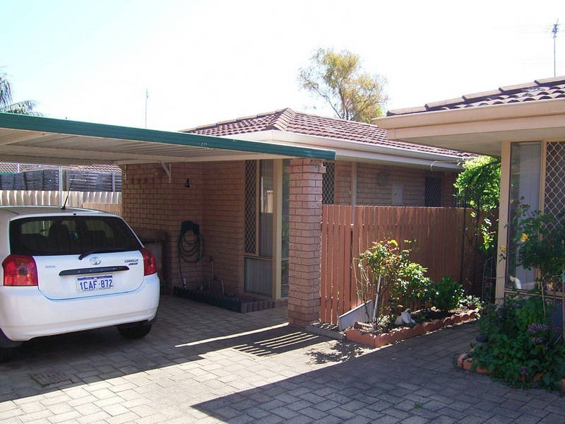 4/17 Casilda Place, Cooloongup WA 6168