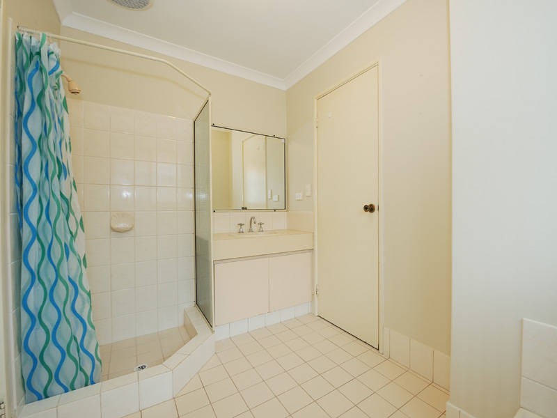 40 Fairview Drive, Waikiki WA 6169