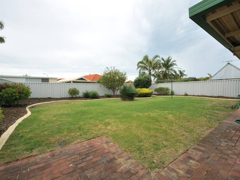 40 Fairview Drive, Waikiki WA 6169