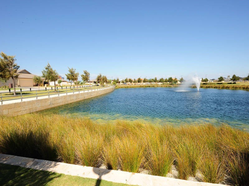 10 Olympic Place, Rockingham WA 6168