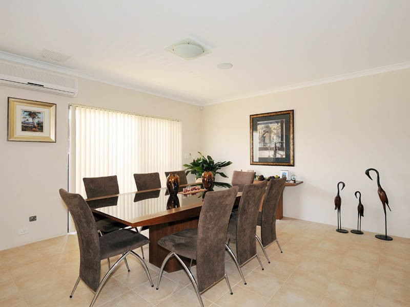 10 Olympic Place, Rockingham WA 6168