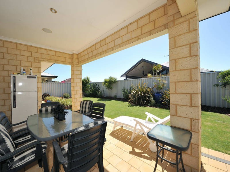 10 Olympic Place, Rockingham WA 6168