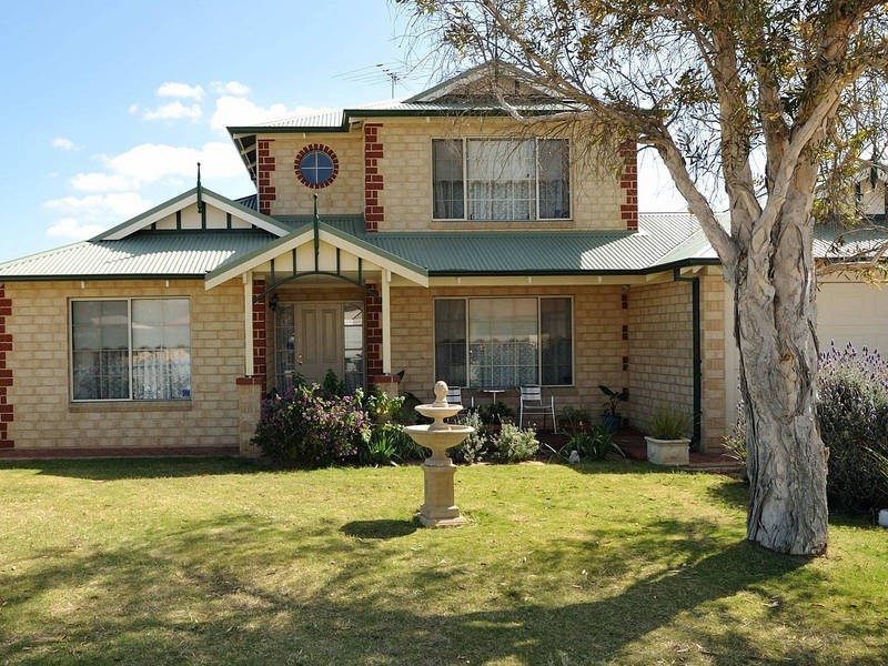 23 Paperbark Mews, Warnbro WA 6169