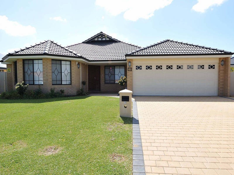 19 Ambleside Parade, Waikiki WA 6169