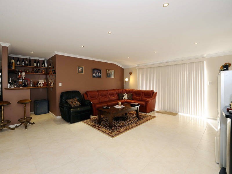 19 Ambleside Parade, Waikiki WA 6169