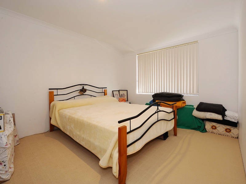 19 Ambleside Parade, Waikiki WA 6169