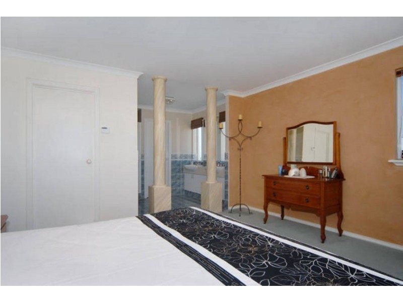 13 Venice Retreat, Warnbro WA 6169