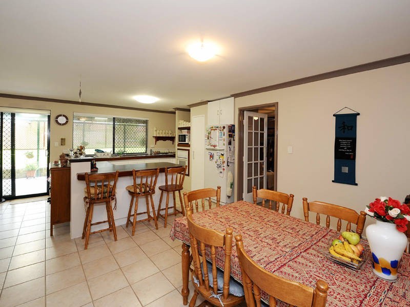 13 Mackay Place, Cooloongup WA 6168