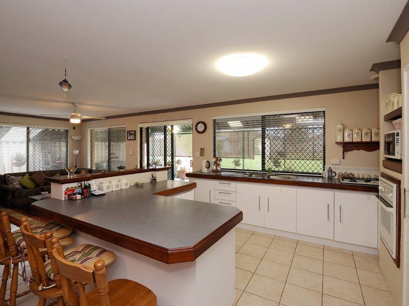 13 Mackay Place, Cooloongup WA 6168