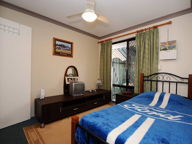 13 Mackay Place, Cooloongup WA 6168