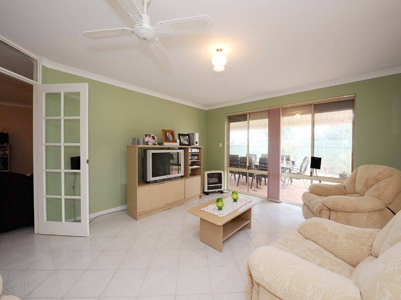 11 Ware Close, Rockingham WA 6168