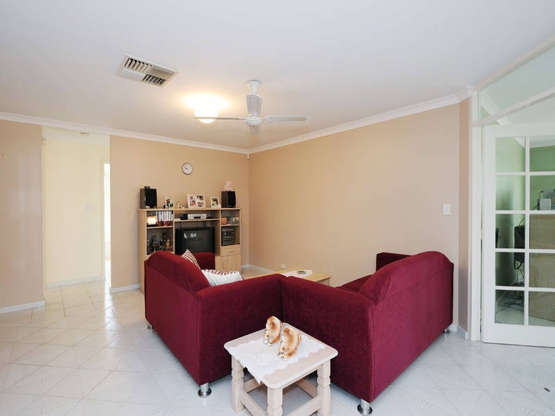 11 Ware Close, Rockingham WA 6168