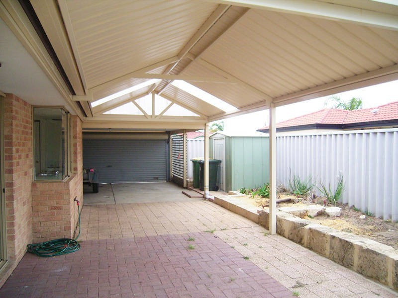 4 Maroon Place, Warnbro WA 6169