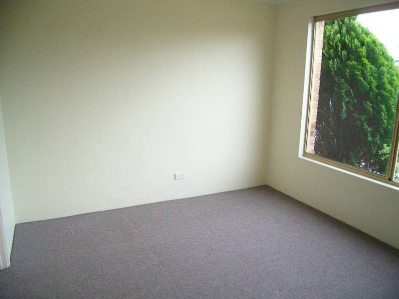 4 Maroon Place, Warnbro WA 6169