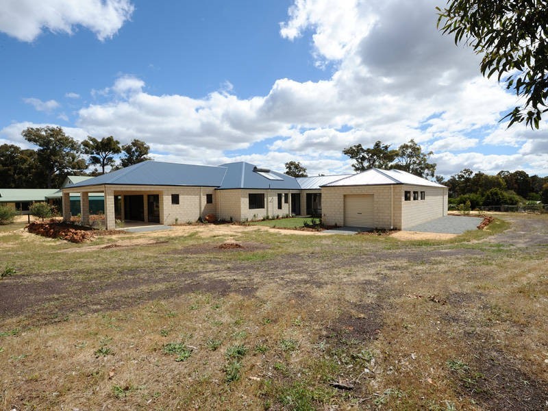 25 Hibbertia Court, Jarrahdale WA 6124