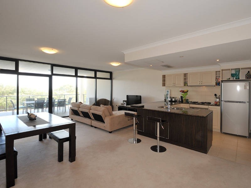 10/43 Rockingham Beach Road, Rockingham WA 6168