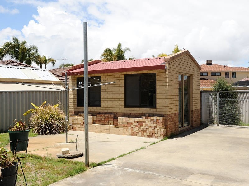 37 Diamantina Way, Rockingham WA 6168