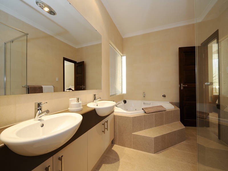 18 Twilight Ridge, Secret Harbour WA 6173