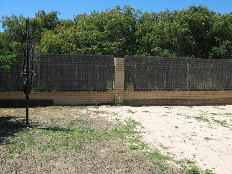 28 Minilya Loop, Warnbro WA 6169