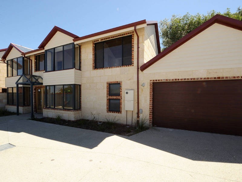 2/130A Parkin Street, Rockingham WA 6168