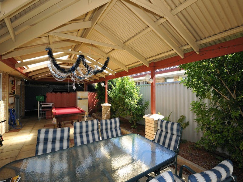 11 Fernando Place, Safety Bay WA 6169