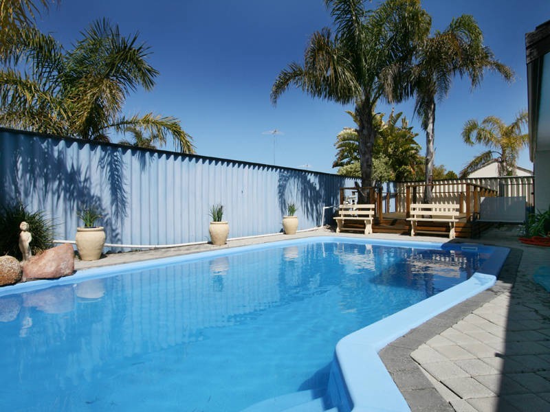 12 Rochefort Retreat, Port Kennedy WA 6172