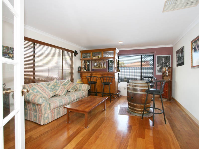 12 Rochefort Retreat, Port Kennedy WA 6172