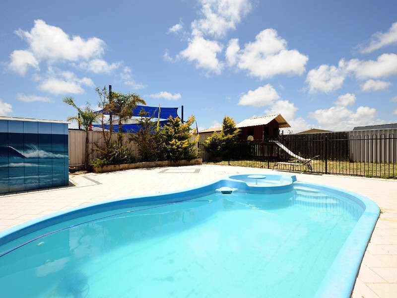 28 Pimento Circle, Port Kennedy WA 6172