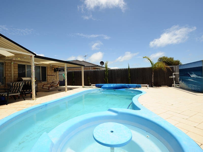 28 Pimento Circle, Port Kennedy WA 6172