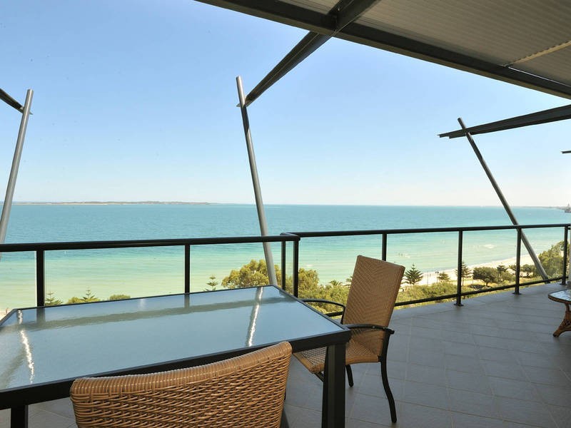 31/43 Rockingham Beach Road, Rockingham WA 6168