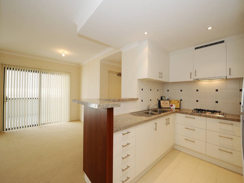 75/17 Rockingham Beach Road, Rockingham WA 6168