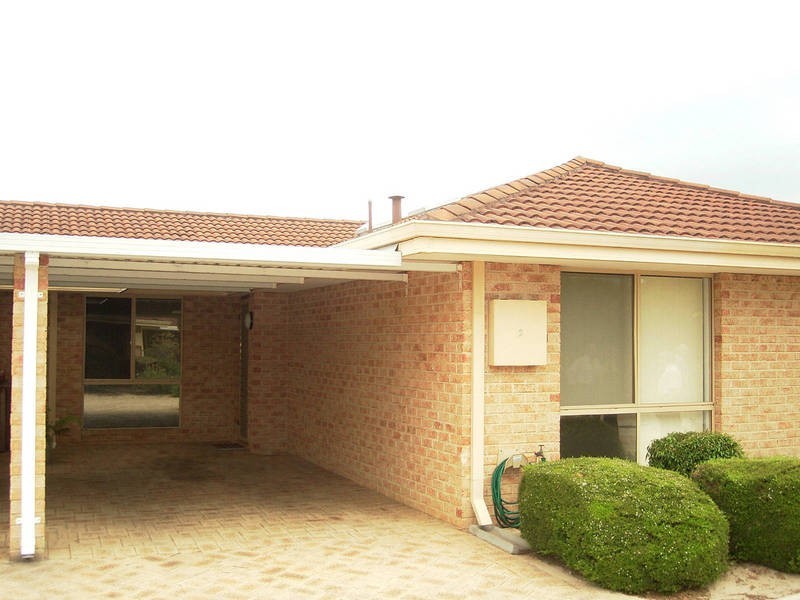 2/11 Nerrima Court, Cooloongup WA 6168