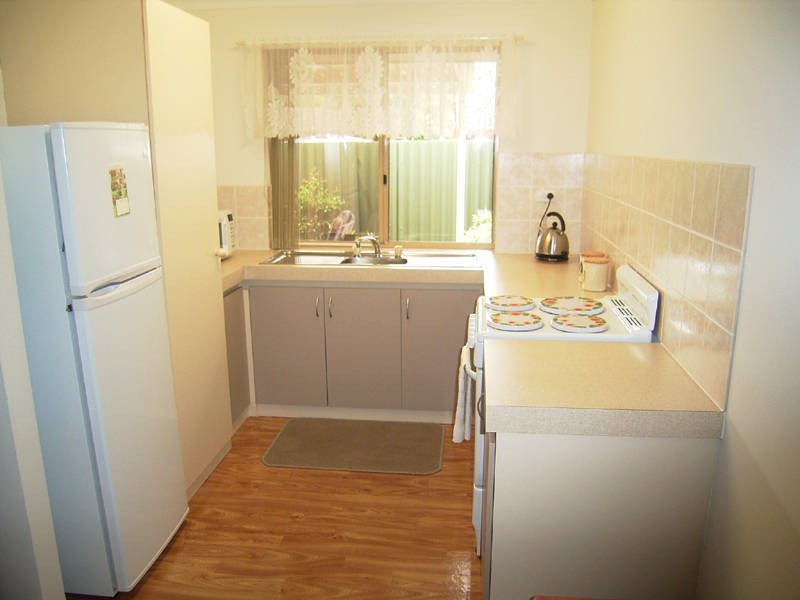 2/11 Nerrima Court, Cooloongup WA 6168