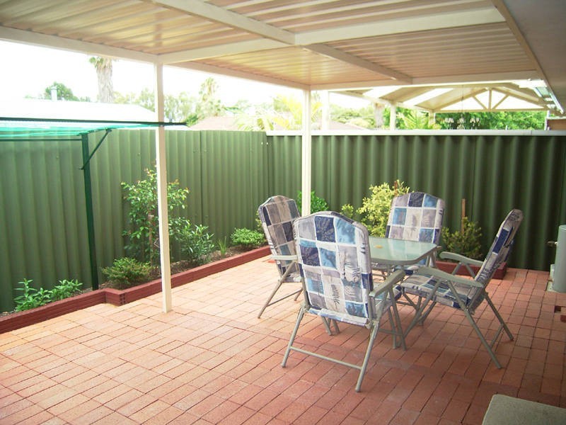 2/11 Nerrima Court, Cooloongup WA 6168