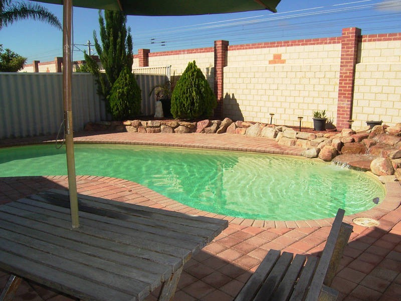 28 St Andrews Loop, Cooloongup WA 6168