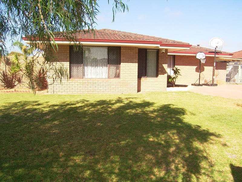 28 St Andrews Loop, Cooloongup WA 6168