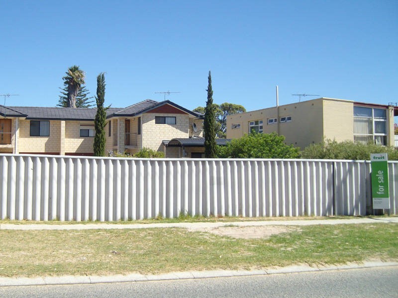 25B Bell Street, Rockingham WA 6168