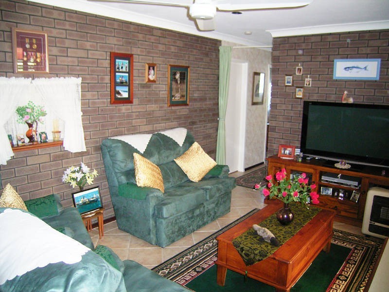10 Salcombe Way, Warnbro WA 6169