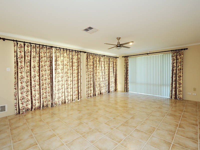 17 Waikiki Road, Safety Bay WA 6169