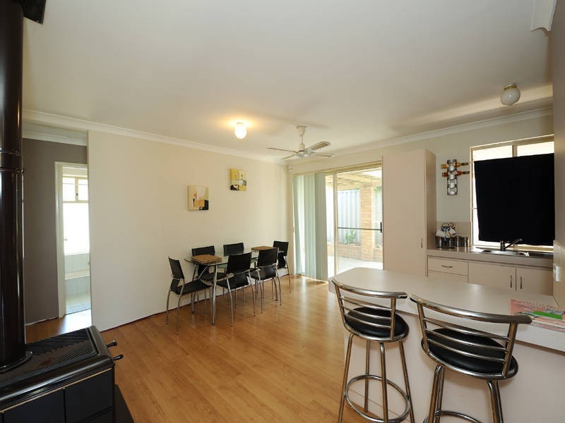 14 Pallarup Grove, Waikiki WA 6169