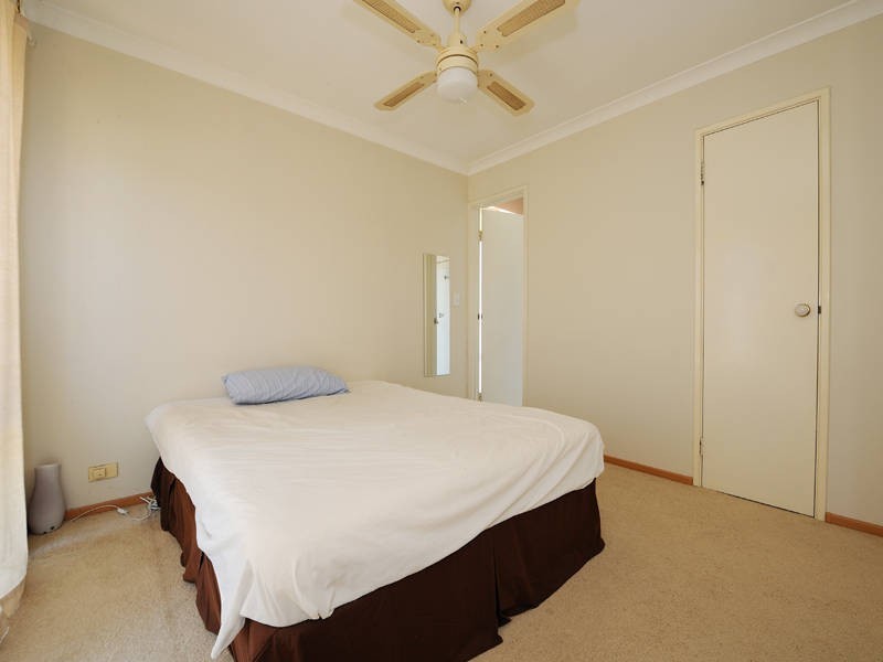 14 Pallarup Grove, Waikiki WA 6169