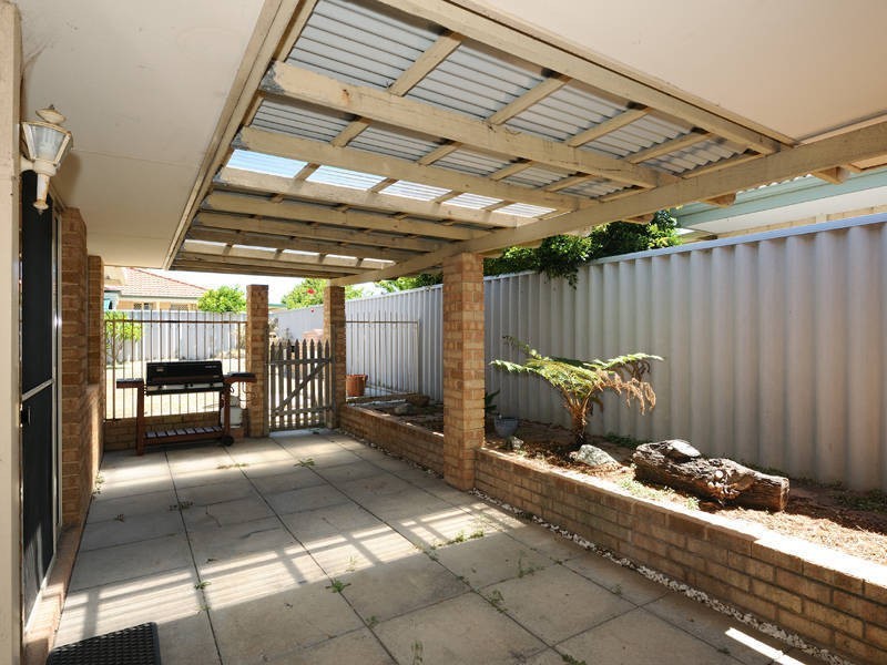 14 Pallarup Grove, Waikiki WA 6169