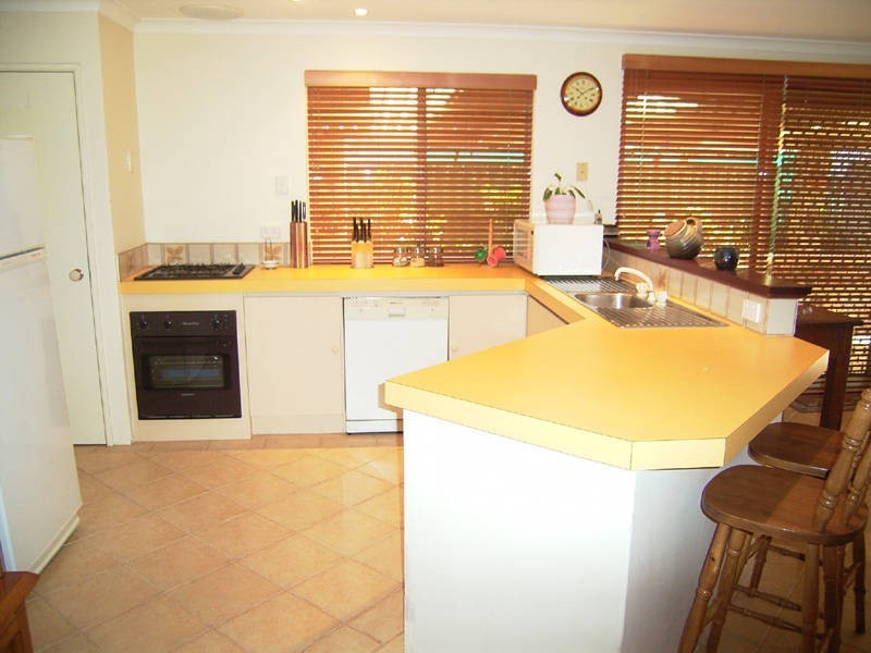 15 Jean Pierre Drive, Warnbro WA 6169