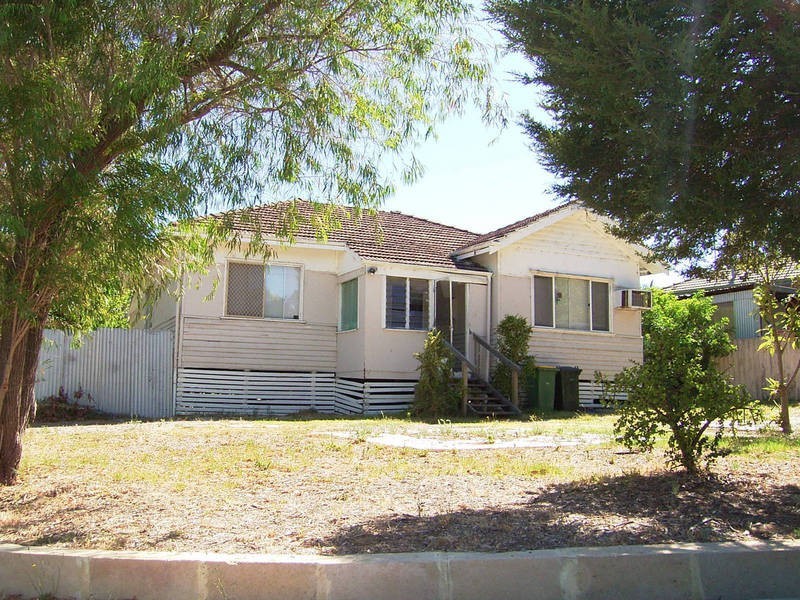 18 Atkinson Road, Medina WA 6167