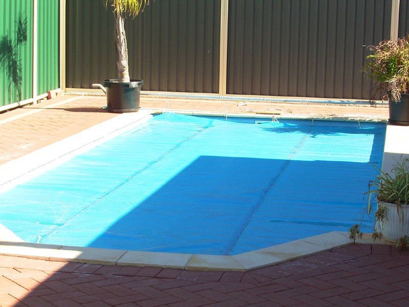 18 Fernando Place, Safety Bay WA 6169