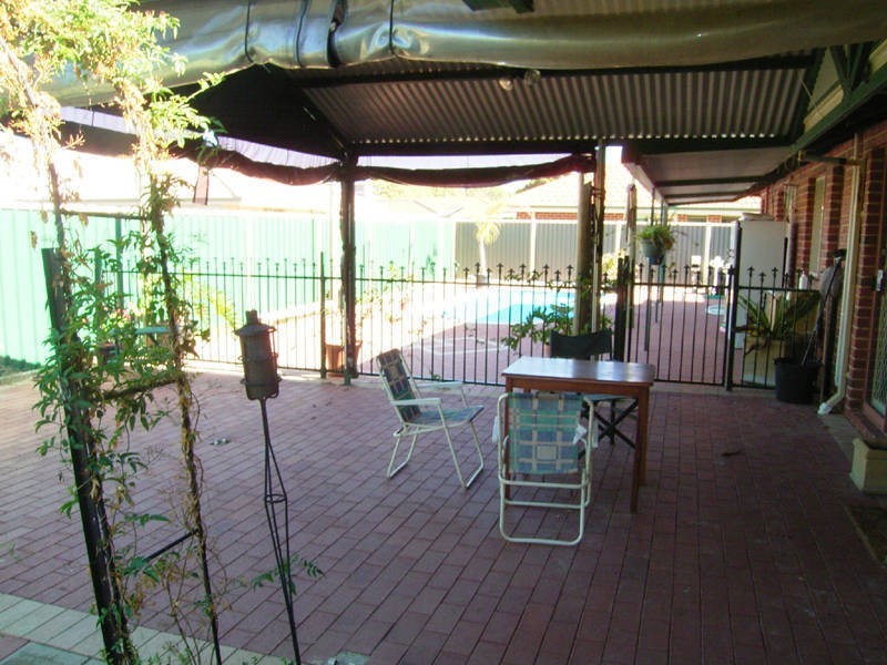 18 Fernando Place, Safety Bay WA 6169