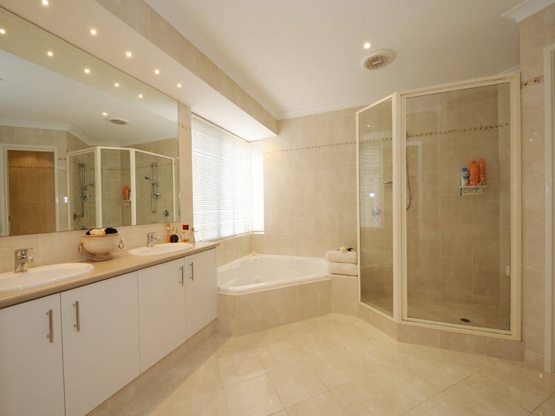 6 Dominion Way, Rockingham WA 6168