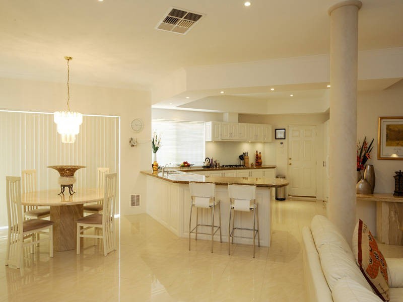 6 Dominion Way, Rockingham WA 6168